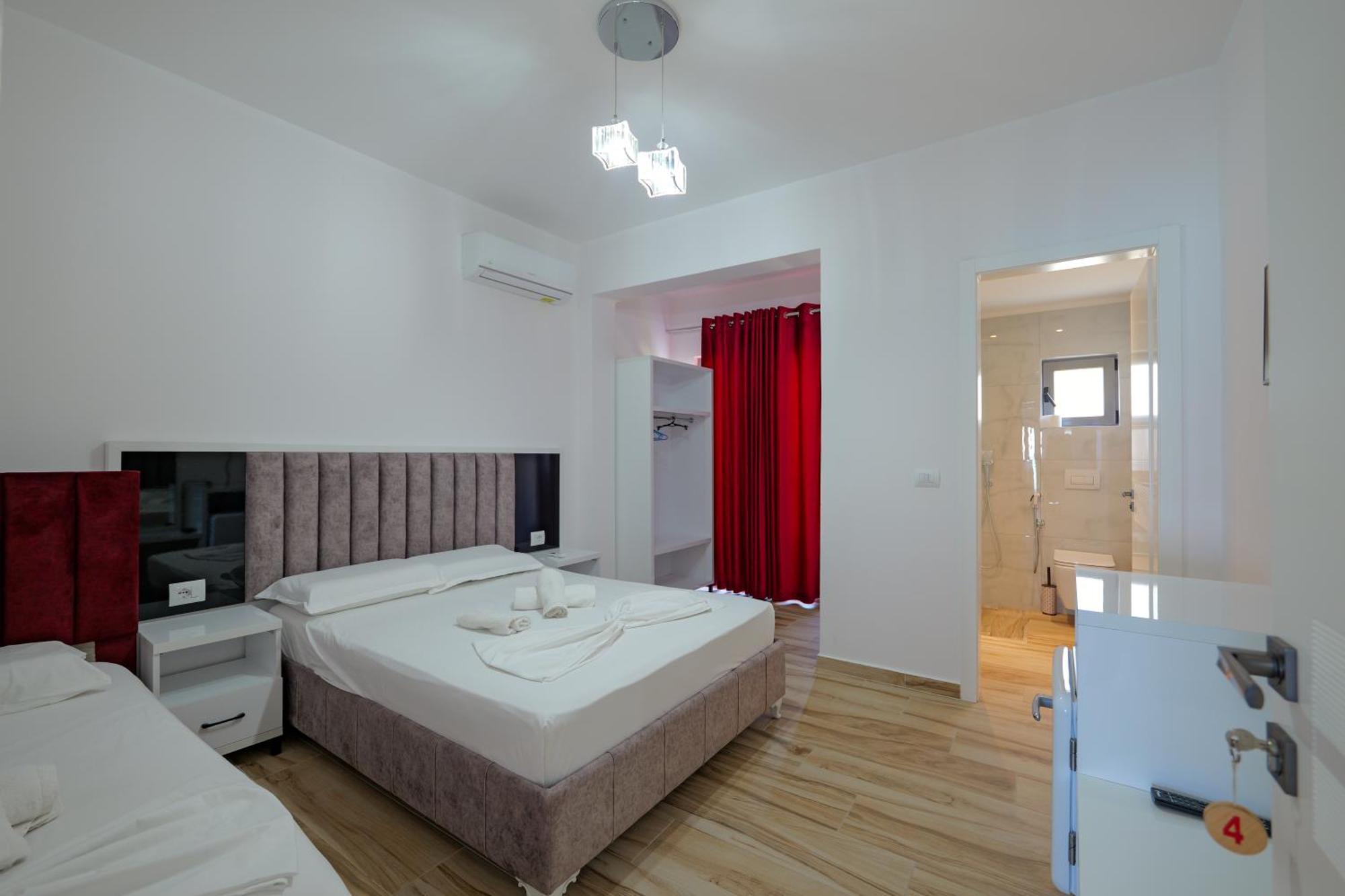 Hotel Take Борш Экстерьер фото