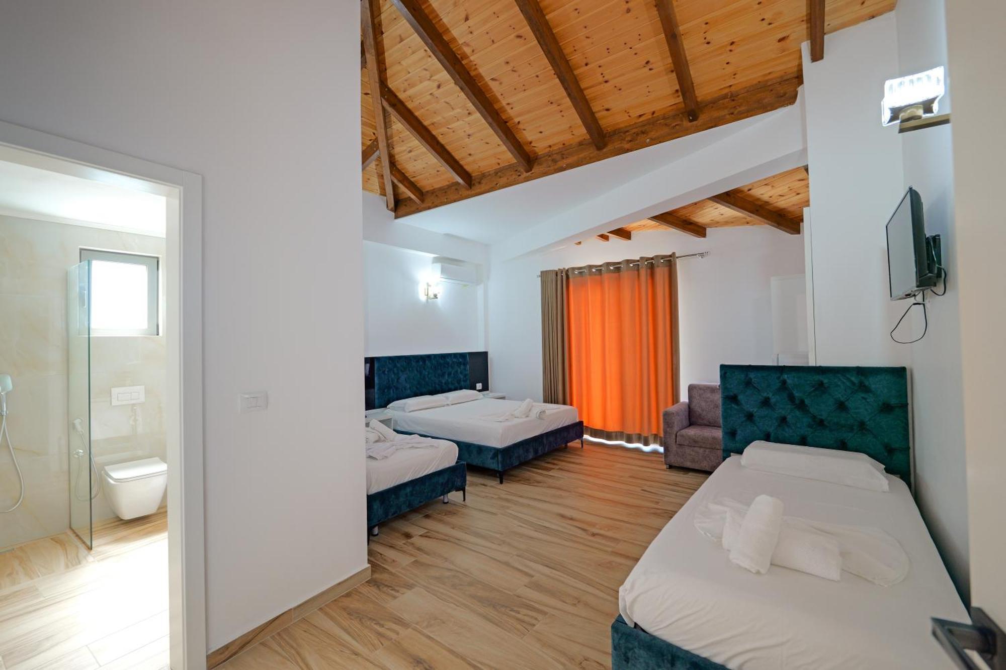 Hotel Take Борш Экстерьер фото